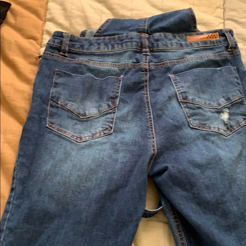 Overall - Picture 4 of 4